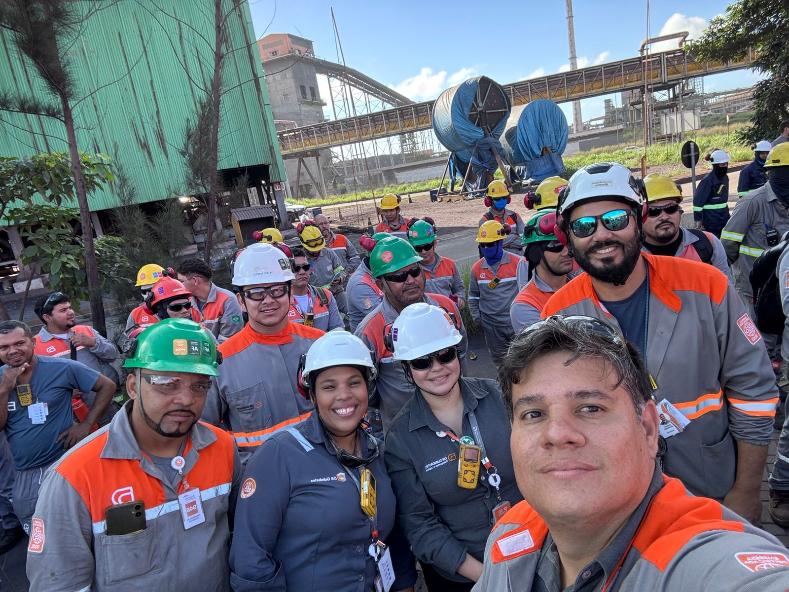 Daniel com equipe operacional